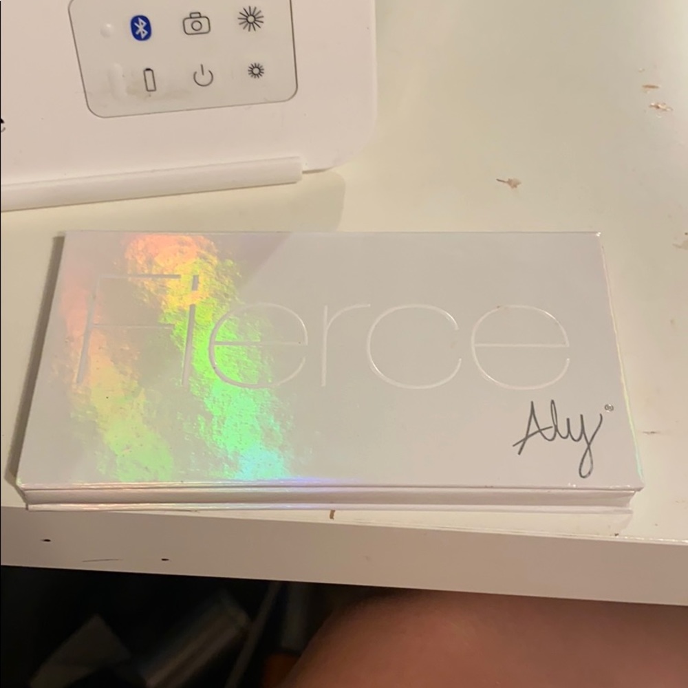 LimeLife make up palette